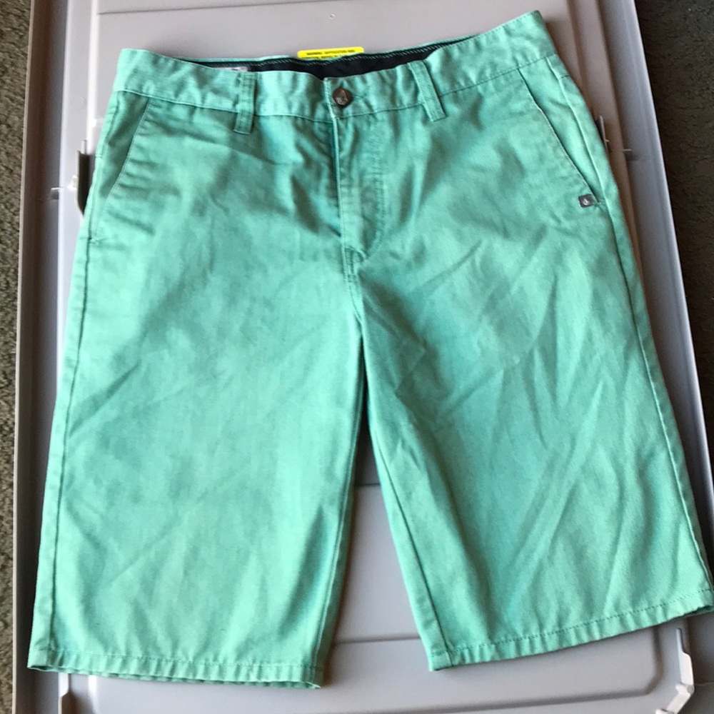 VOLCOM Boys shorts